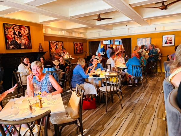 Willies Modern Faire Restaurant 